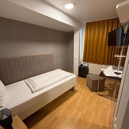 Hotel Eurocity Bruchköbel Exteriör bild