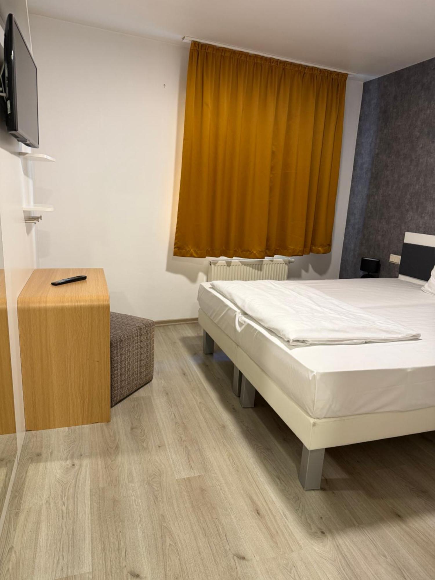 Hotel Eurocity Bruchköbel Exteriör bild
